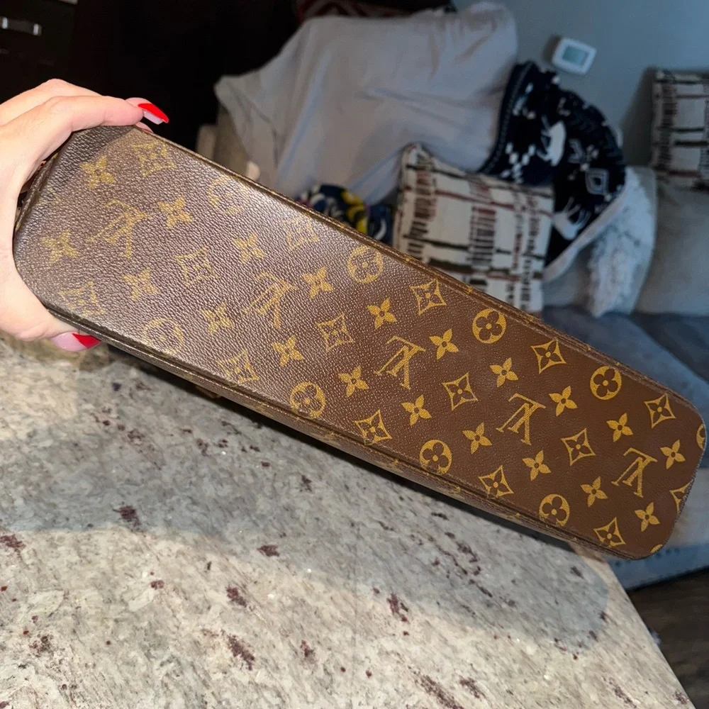 PRICE DROP!!! Louis Vuitton Monogram LUCO Tote - Picture 10 of 14